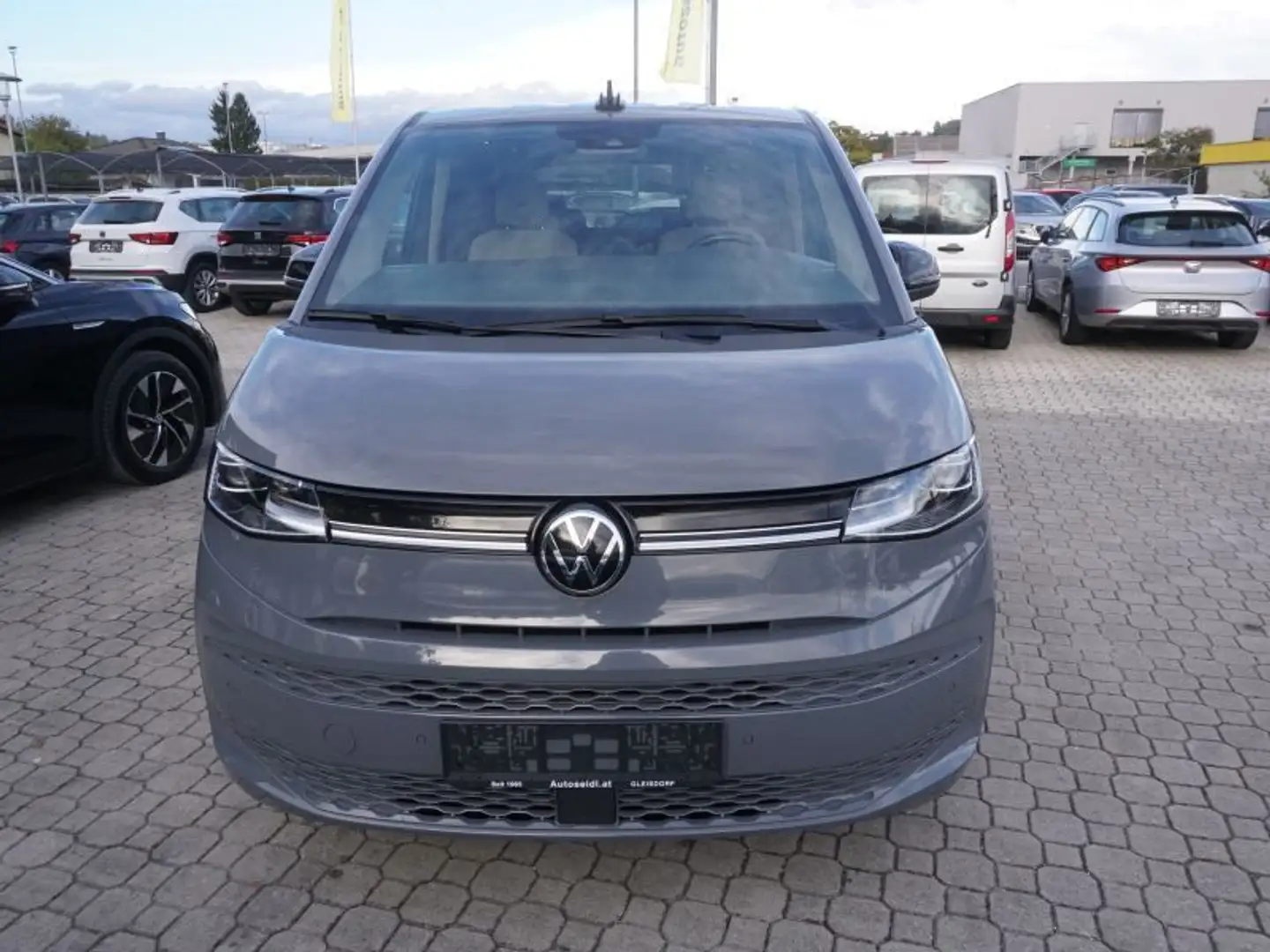 Volkswagen T7 Multivan 1,4 TSI Life eHybrid PHEV Aut. *AHV+MATRIX+NAVI* Grau - 2
