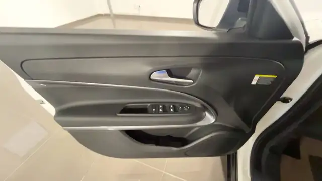 Fiat 600 view 8