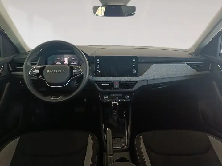 Škoda Kamiq 1.0 TSI DSG Selection 2025, foto 4