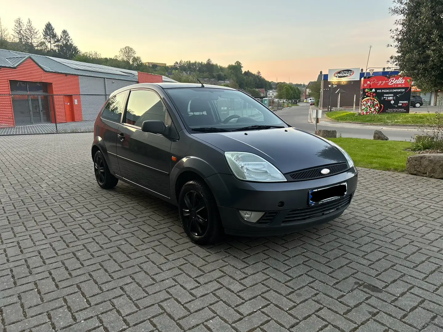 Ford Fiesta prêt à immatriculer - 1