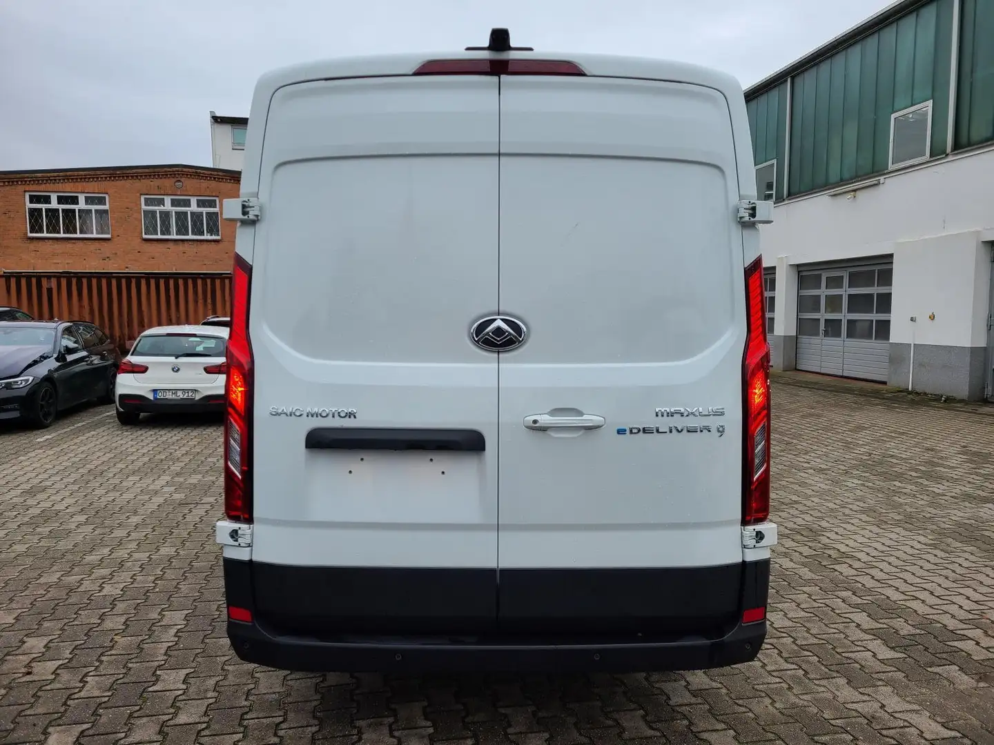 Maxus eDeliver 9 eDeliver9 Elektro 70kWh FWD L3H2 Blanc - 2