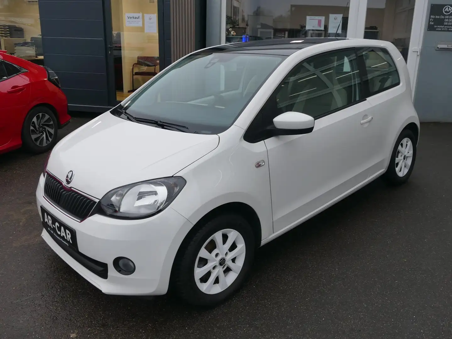 Skoda Citigo 1.0 MPI Automatik Klima Panorama Einparkhilfe Navi Weiß - 1