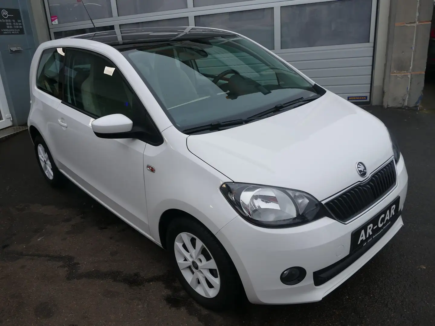 Skoda Citigo 1.0 MPI Automatik Klima Panorama Einparkhilfe Navi Weiß - 2