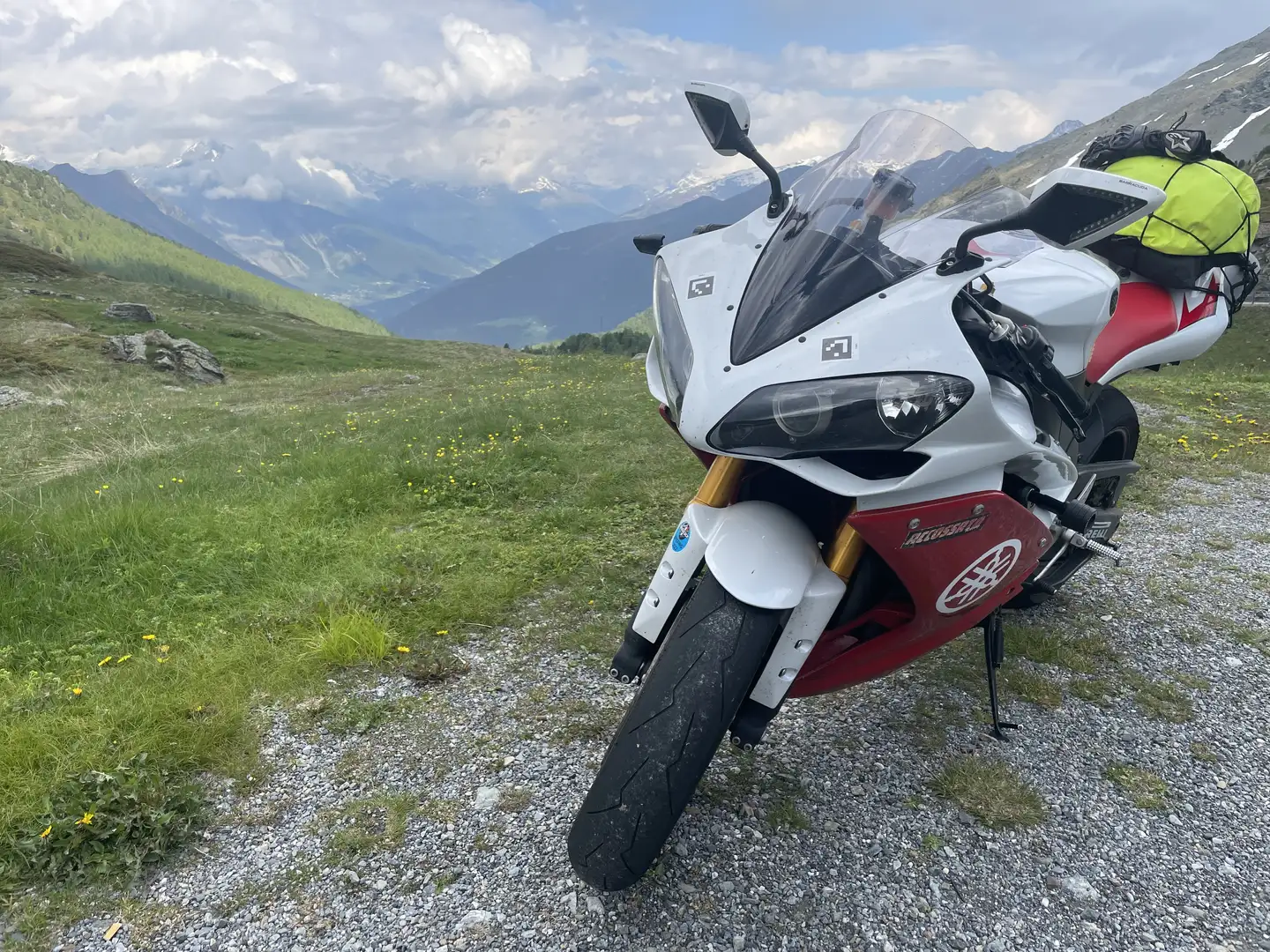 Yamaha YZF-R1 bianca/rossa - 1