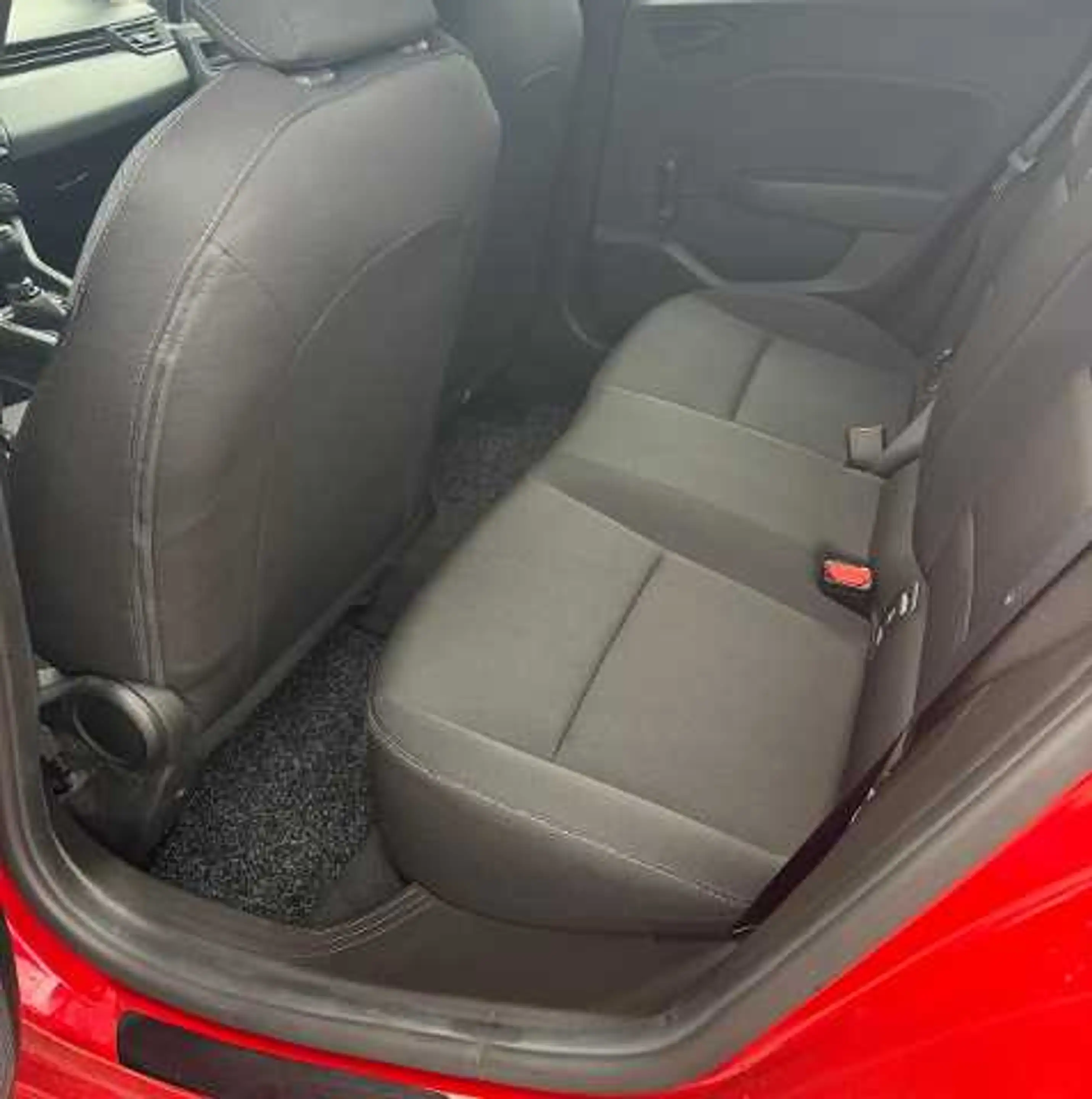 Mitsubishi Colt BASIS 1.0 Benziner 5-Gang — photo 11