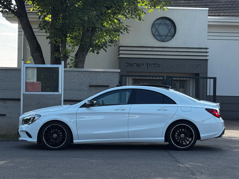 Mercedes-Benz CLA 200 Urban /Panorama-Dach/Night-Paket — photo 2