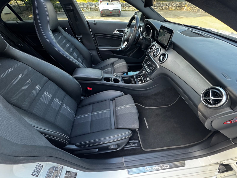Mercedes-Benz CLA 200 Urban /Panorama-Dach/Night-Paket — photo 16