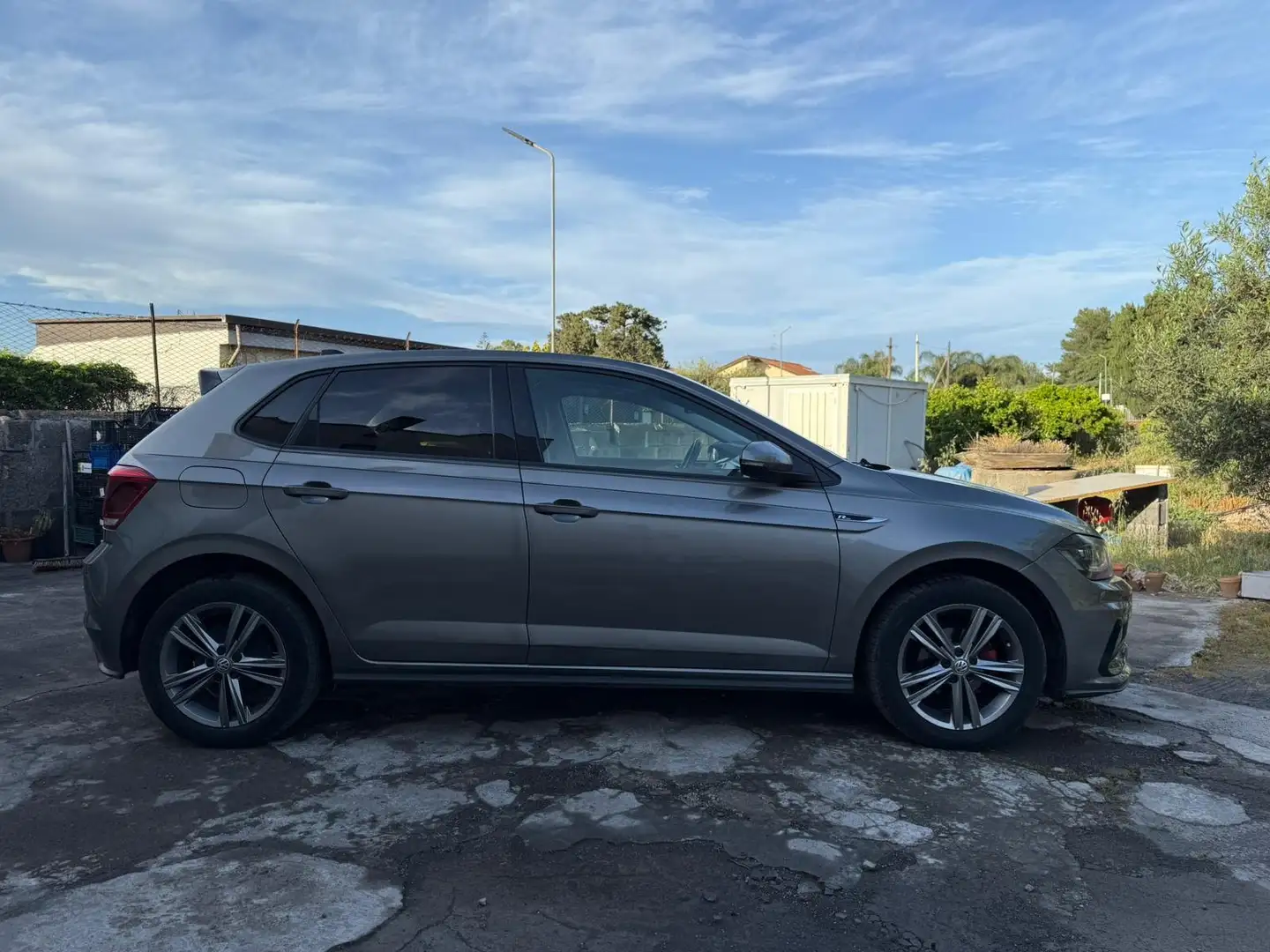 Volkswagen Polo Polo VI 2019 5p 1.0 tgi Sport 90cv Grigio - 1
