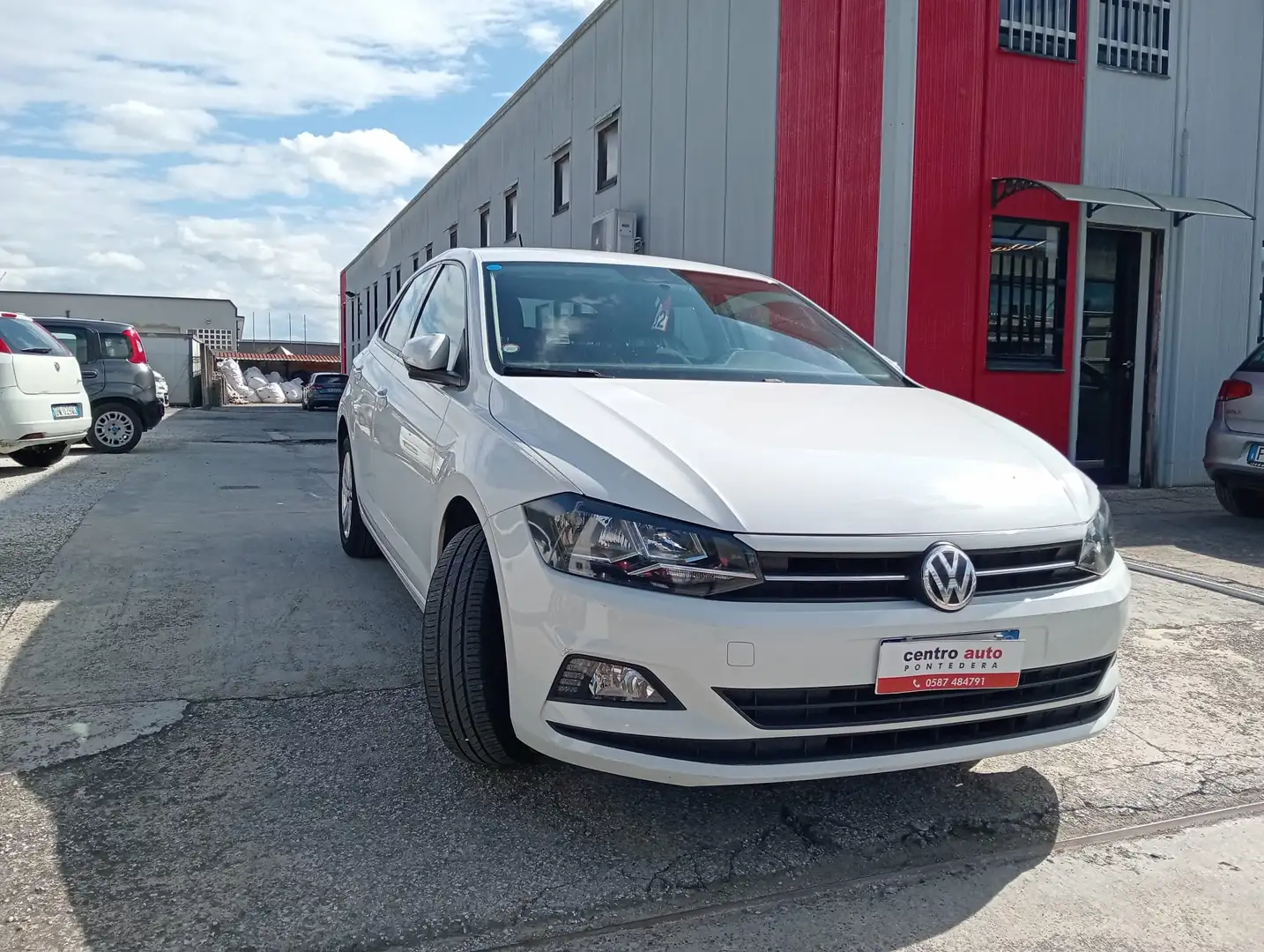 Volkswagen Polo Polo VI 2017 5p 1.0 mpi Comfortline 75cv Blanc - 1