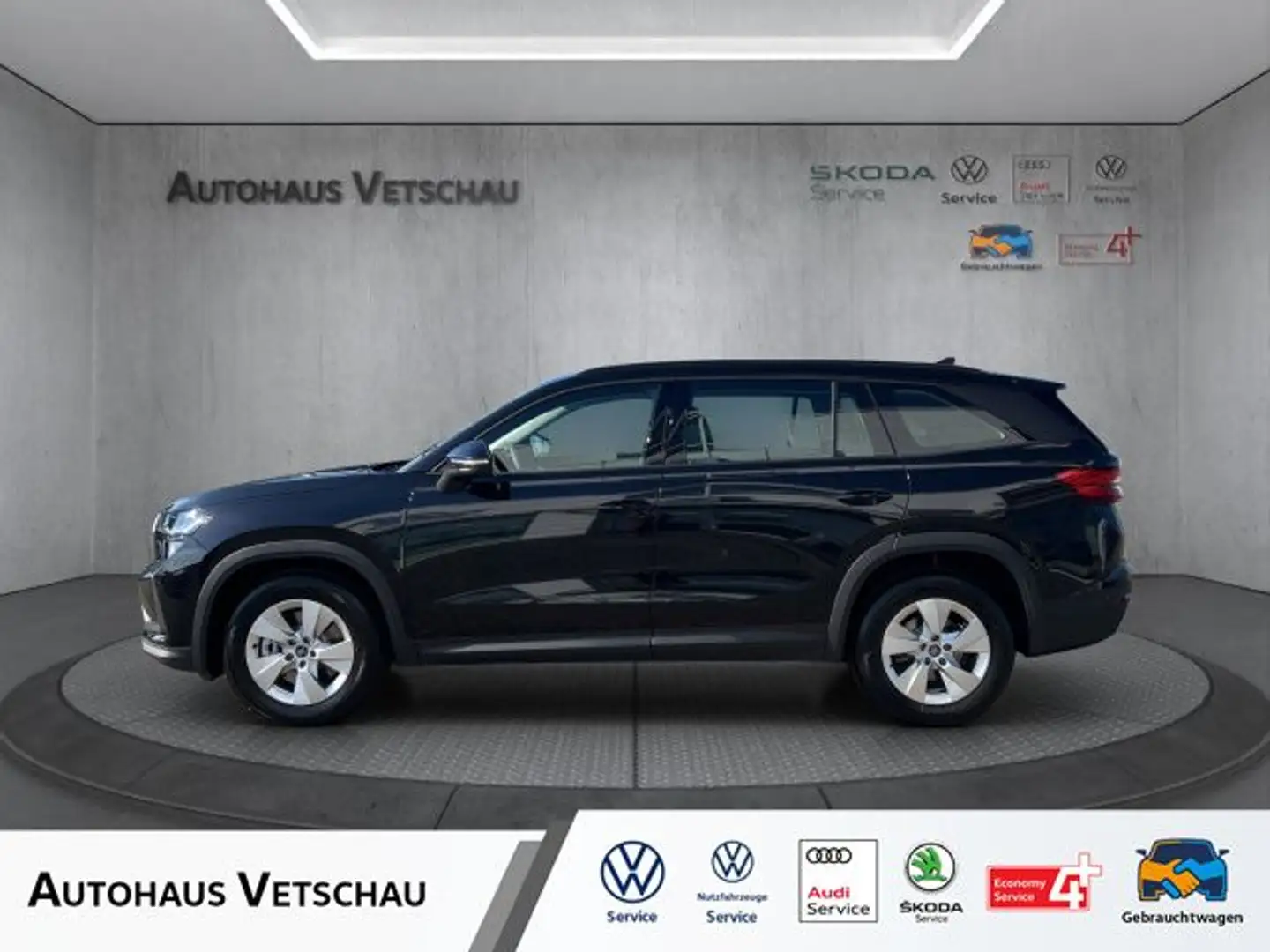 Skoda Kodiaq Selection 1.5 TSI DSG/AHV/NAVI/elHK LED Zwart - 1