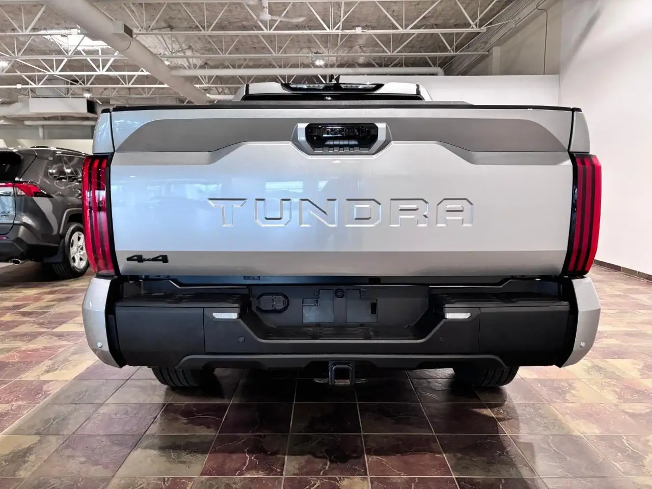 Toyota Tundra снимка Toyota Tundra