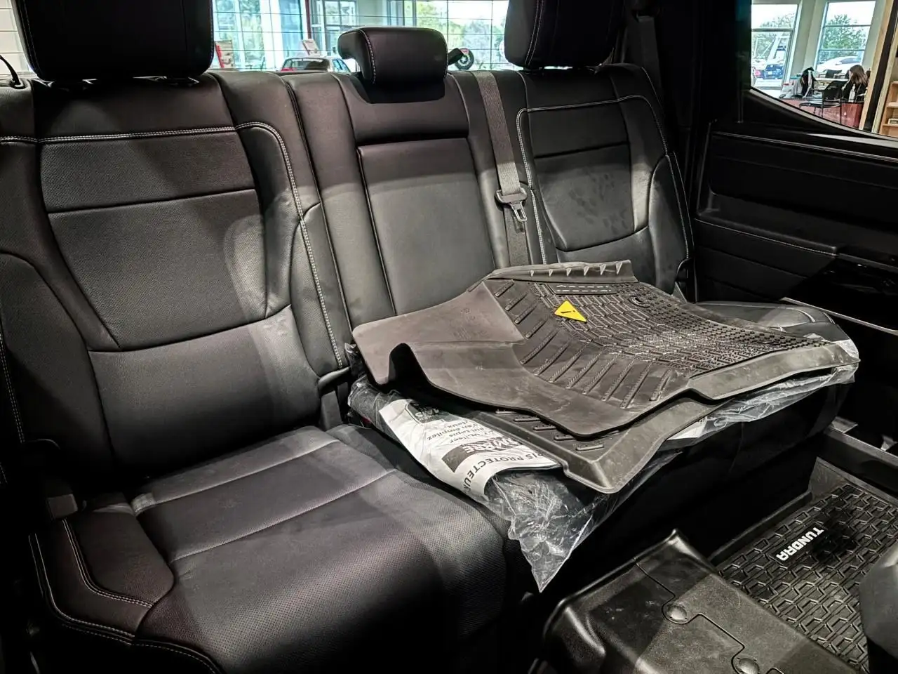 Toyota Tundra снимка Toyota Tundra