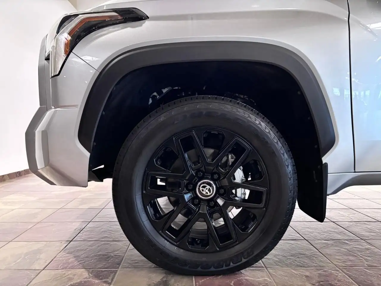 Toyota Tundra снимка Toyota Tundra