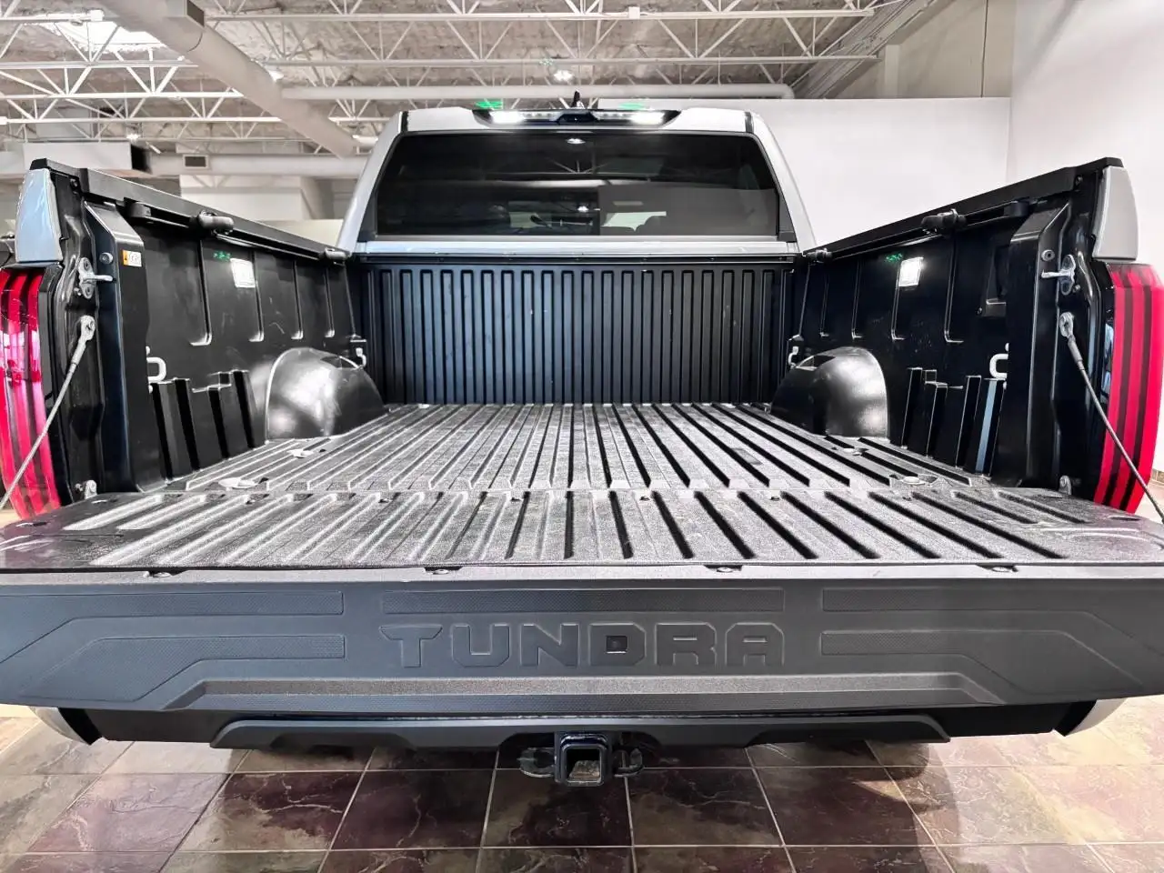 Toyota Tundra снимка Toyota Tundra