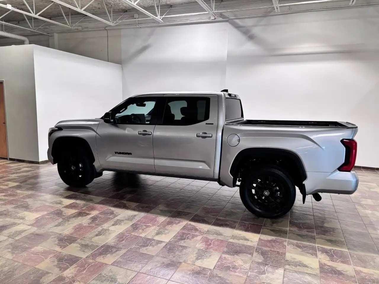 Toyota Tundra снимка Toyota Tundra
