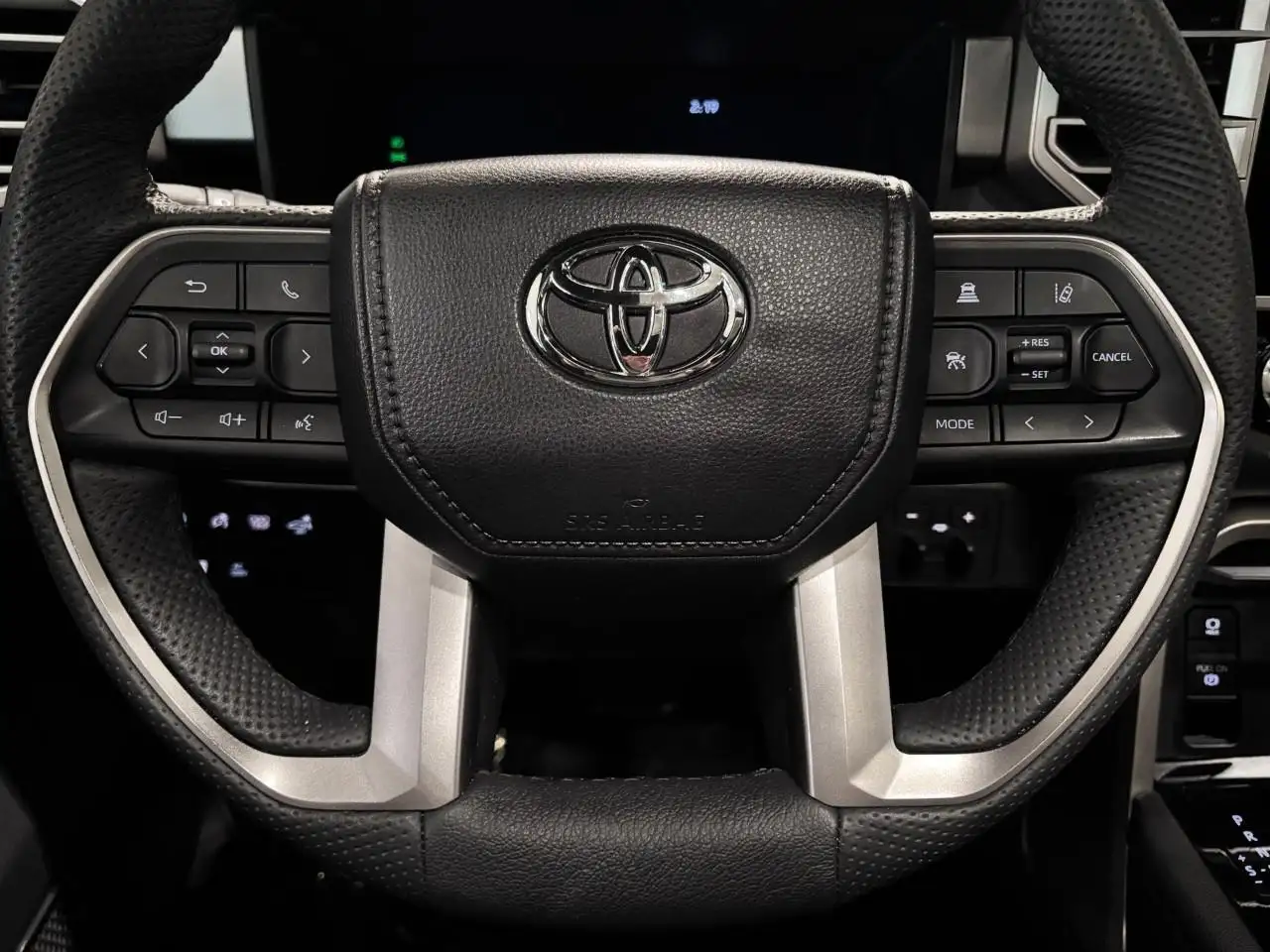 Toyota Tundra снимка Toyota Tundra