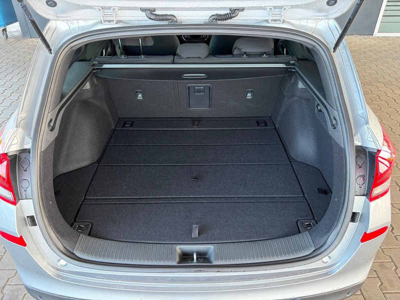 Hyundai i30 Kombi Comfort Plus 1.0 TGDI DCT Navi/ Adaptiver... — photo 8