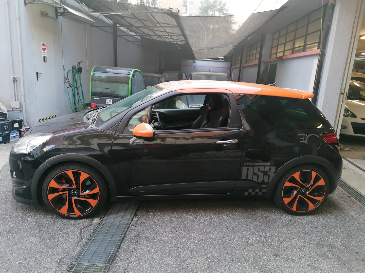 Citroen DS3 DS3 1.6 turbo thp Racing 207cv SPETTACOLARE Oranžová - 2