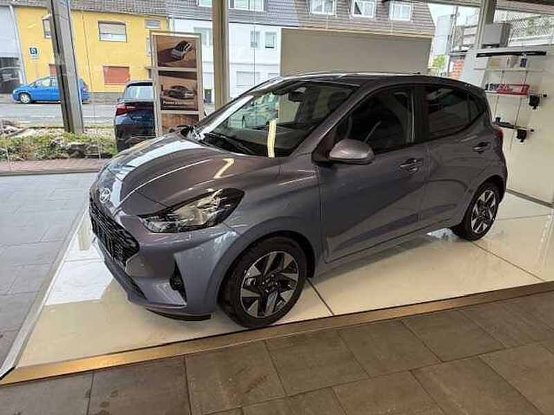 Hyundai i10 1.2 AMT Comfort Plus*Navi*Klimaa.*PDC*Kamera