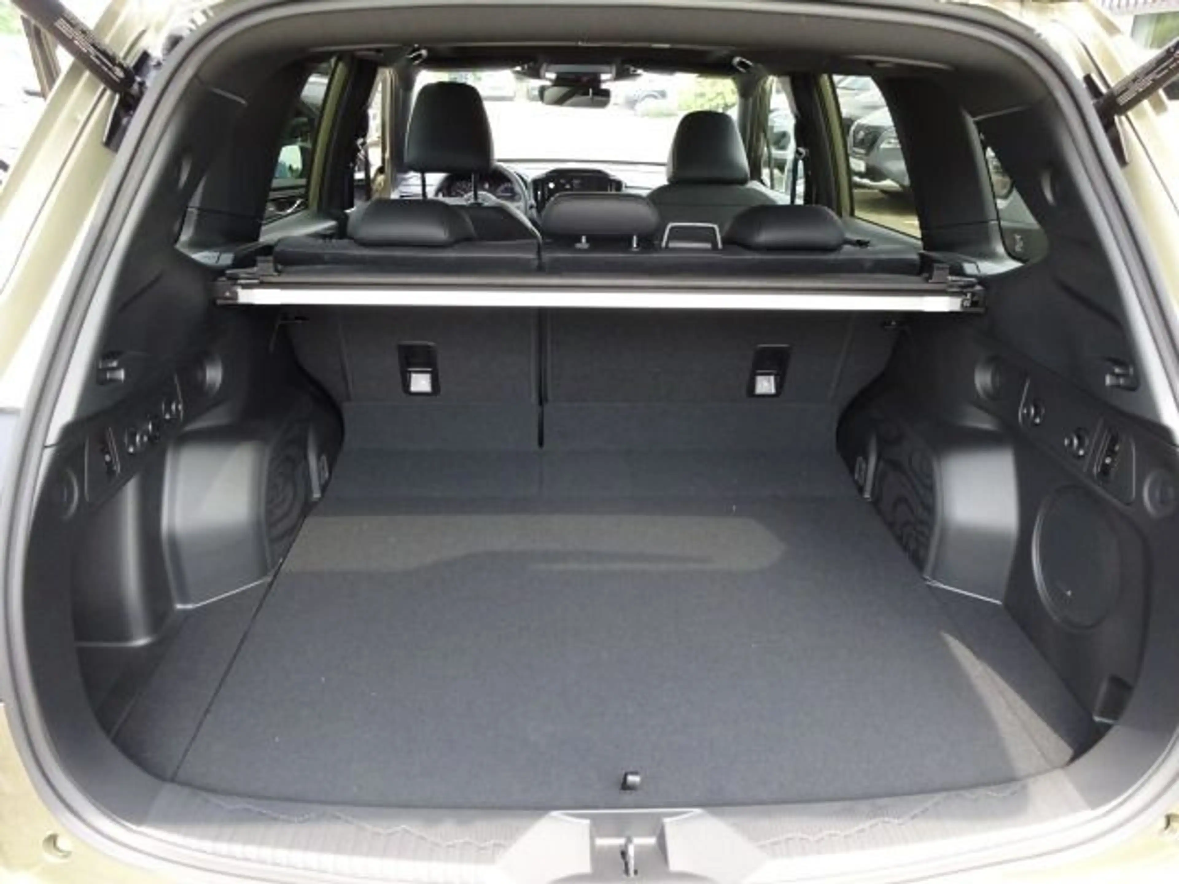Subaru Forester 2.0 ie Platinum Leder Navi PGSD 360° — photo 11