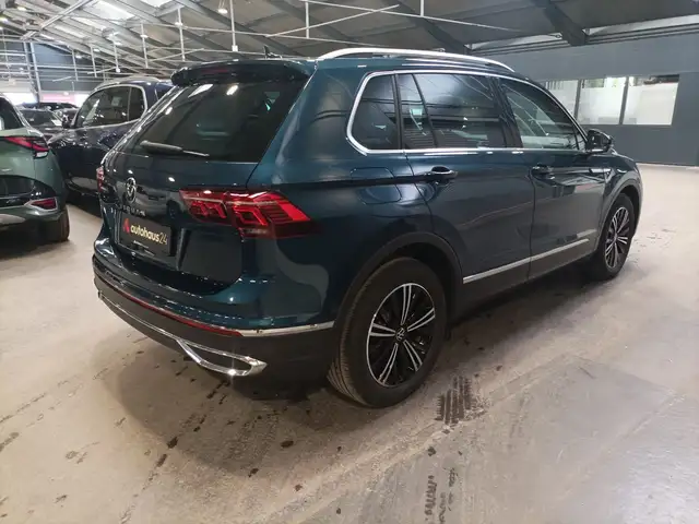 Volkswagen Tiguan view 5