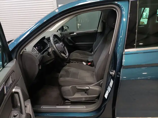 Volkswagen Tiguan view 8