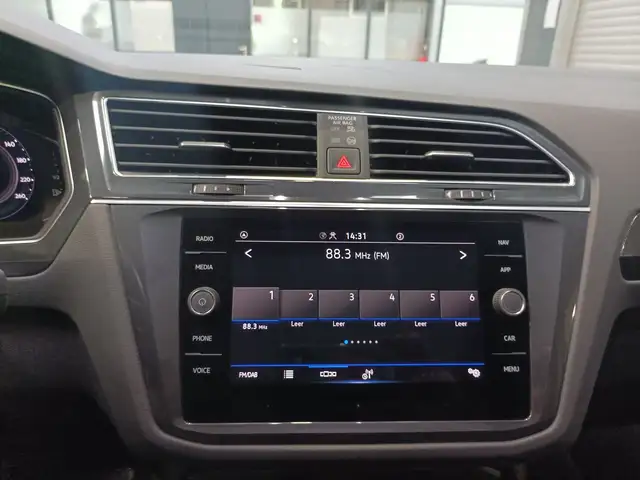 Volkswagen Tiguan view 11
