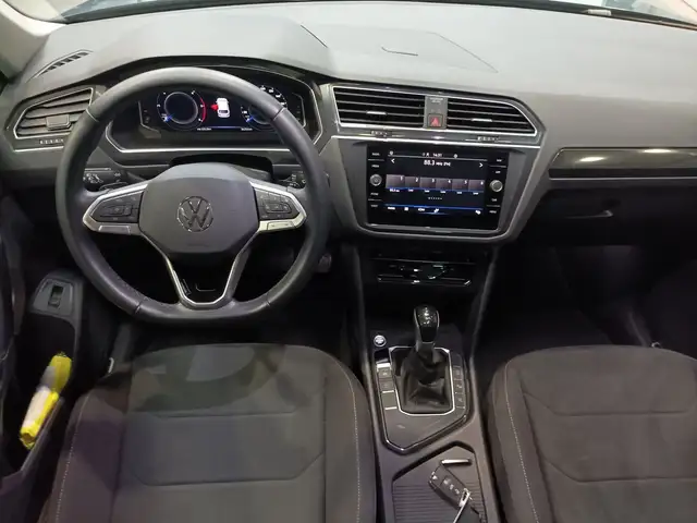 Volkswagen Tiguan view 14