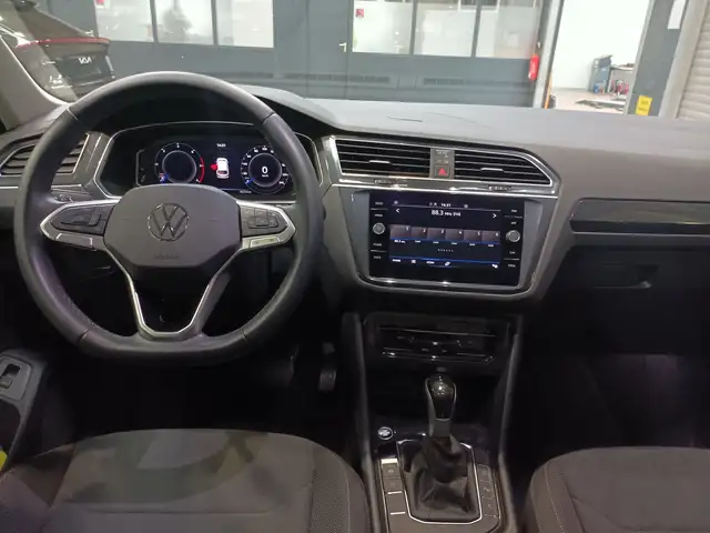 Volkswagen Tiguan view 9