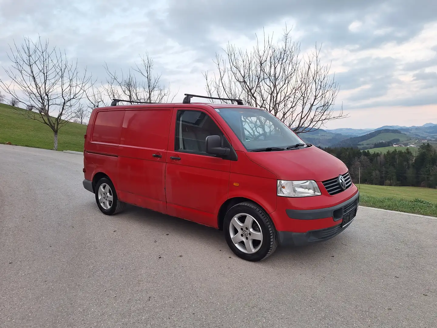 Volkswagen T5 Kastenwagen TDI 4Motion Rot - 2