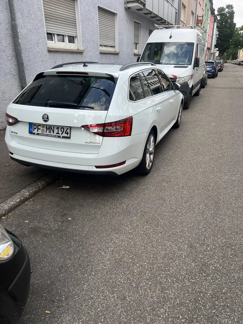 Skoda Superb Combi 2.0 TDI Weiß - 2