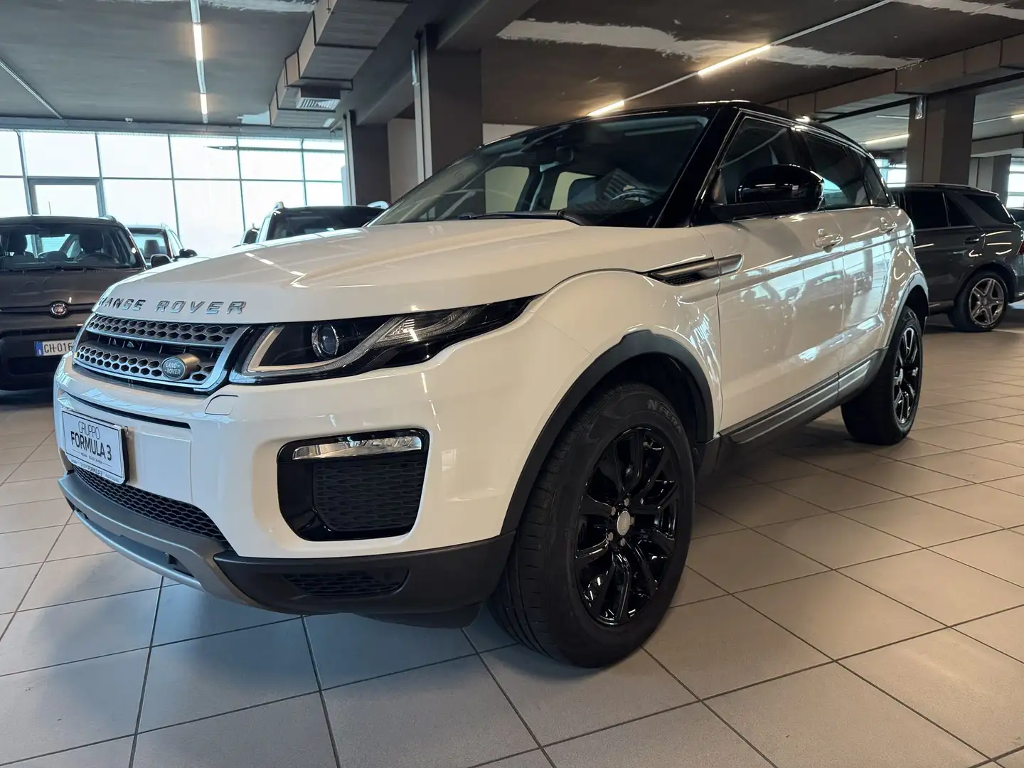 Land Rover Range Rover Evoque Range Rover Evoque 2.0D I4-L.Flw 150 CV R-Dynamic Bianco - 1