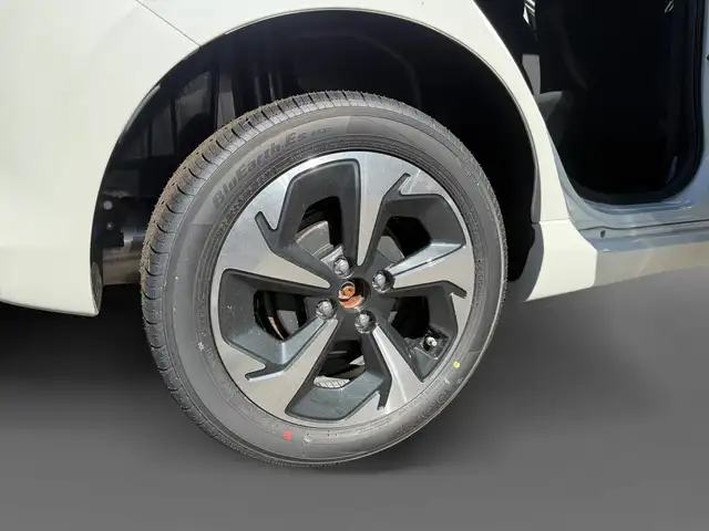 Suzuki Swift view 13