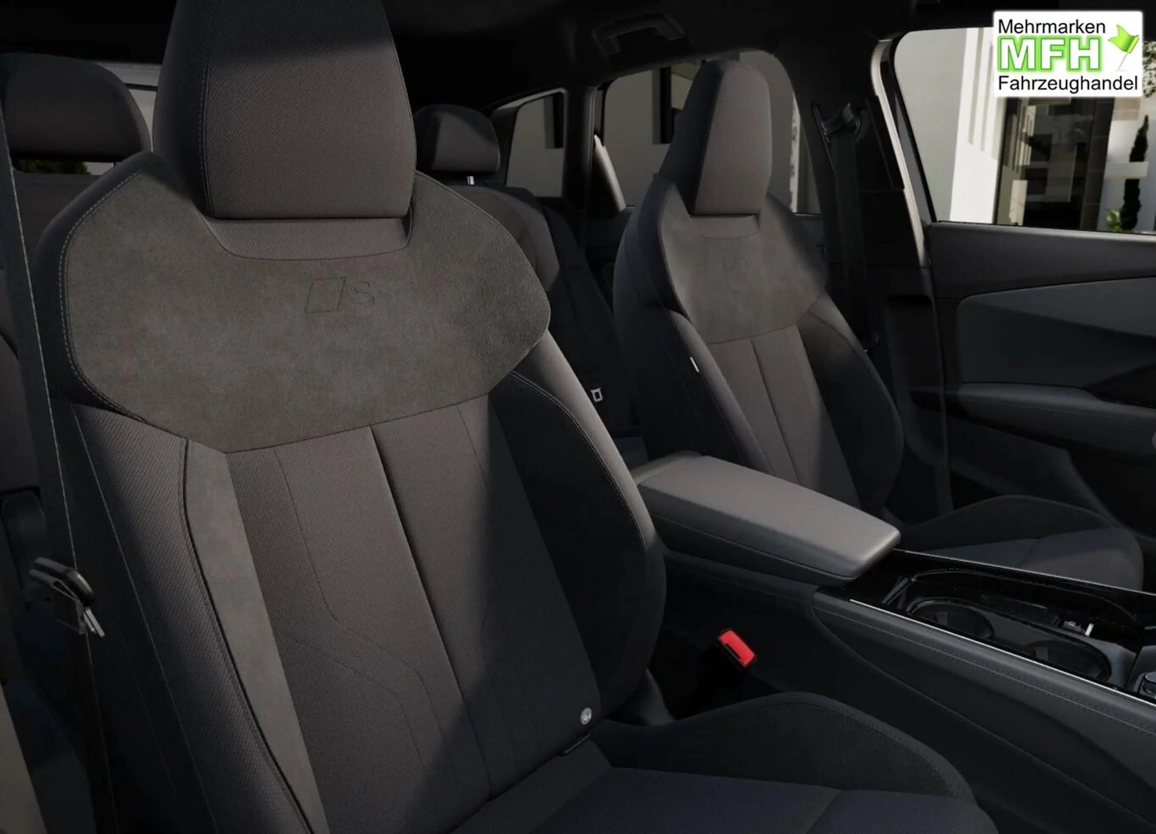 Audi Q3 S line 2xS Tech 19Z KlimaP OptikP AHK Privacy 1... — photo 4