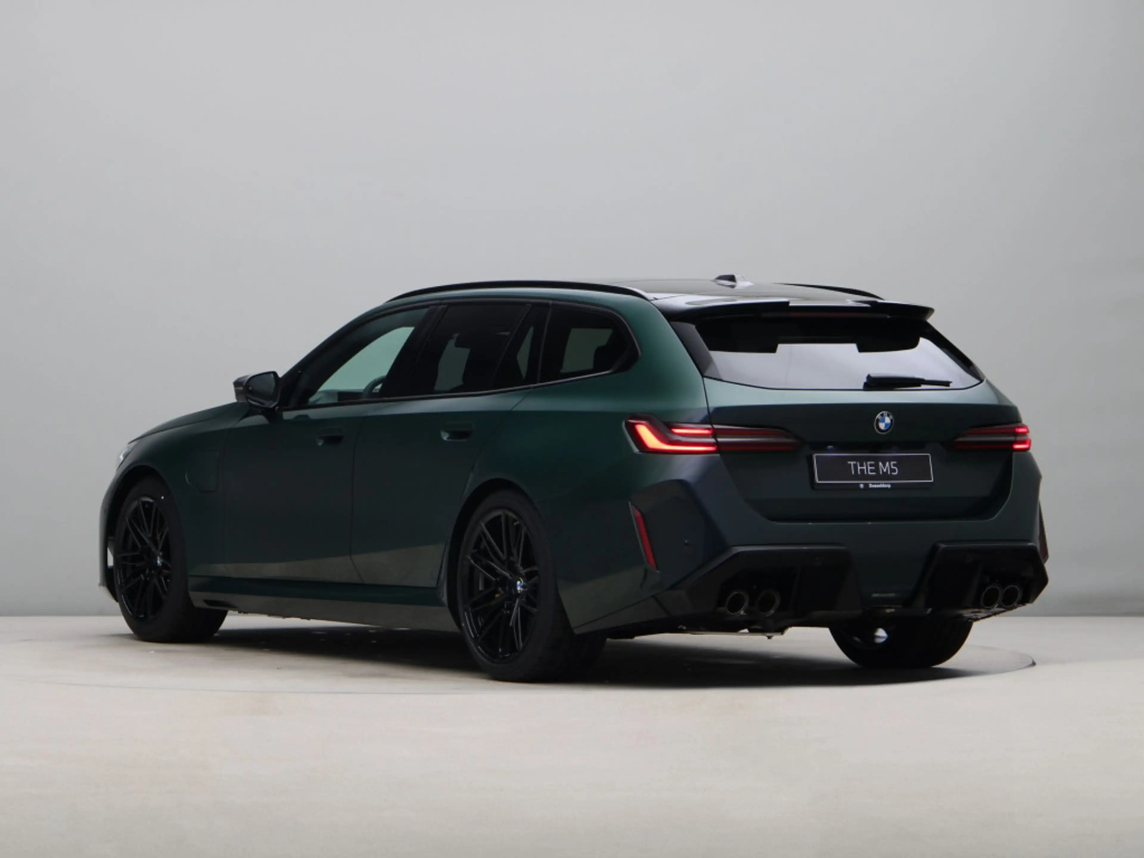 BMW M5 Touring — photo 7