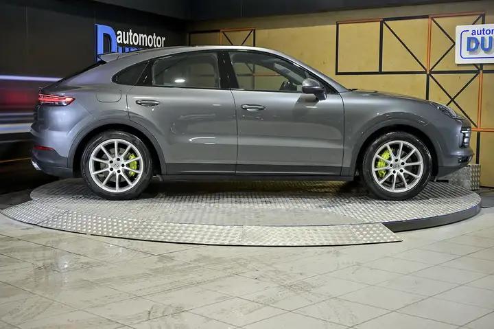 Porsche Cayenne Coupé E-Hybrid 3.0 2021, foto 19