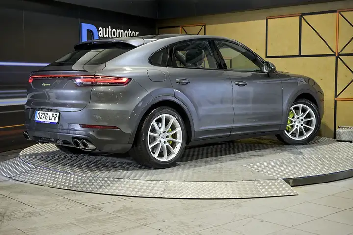 Porsche Cayenne Coupé E-Hybrid 3.0 2021, foto 5