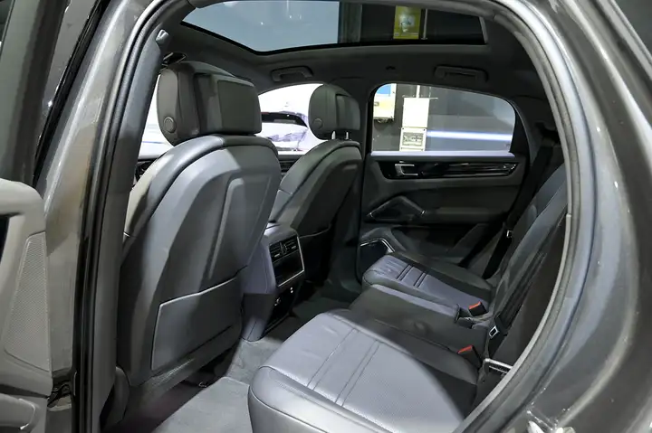Porsche Cayenne Coupé E-Hybrid 3.0 2021, foto 15