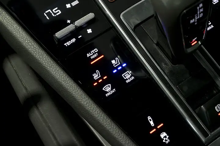Porsche Cayenne Coupé E-Hybrid 3.0 2021, foto 39