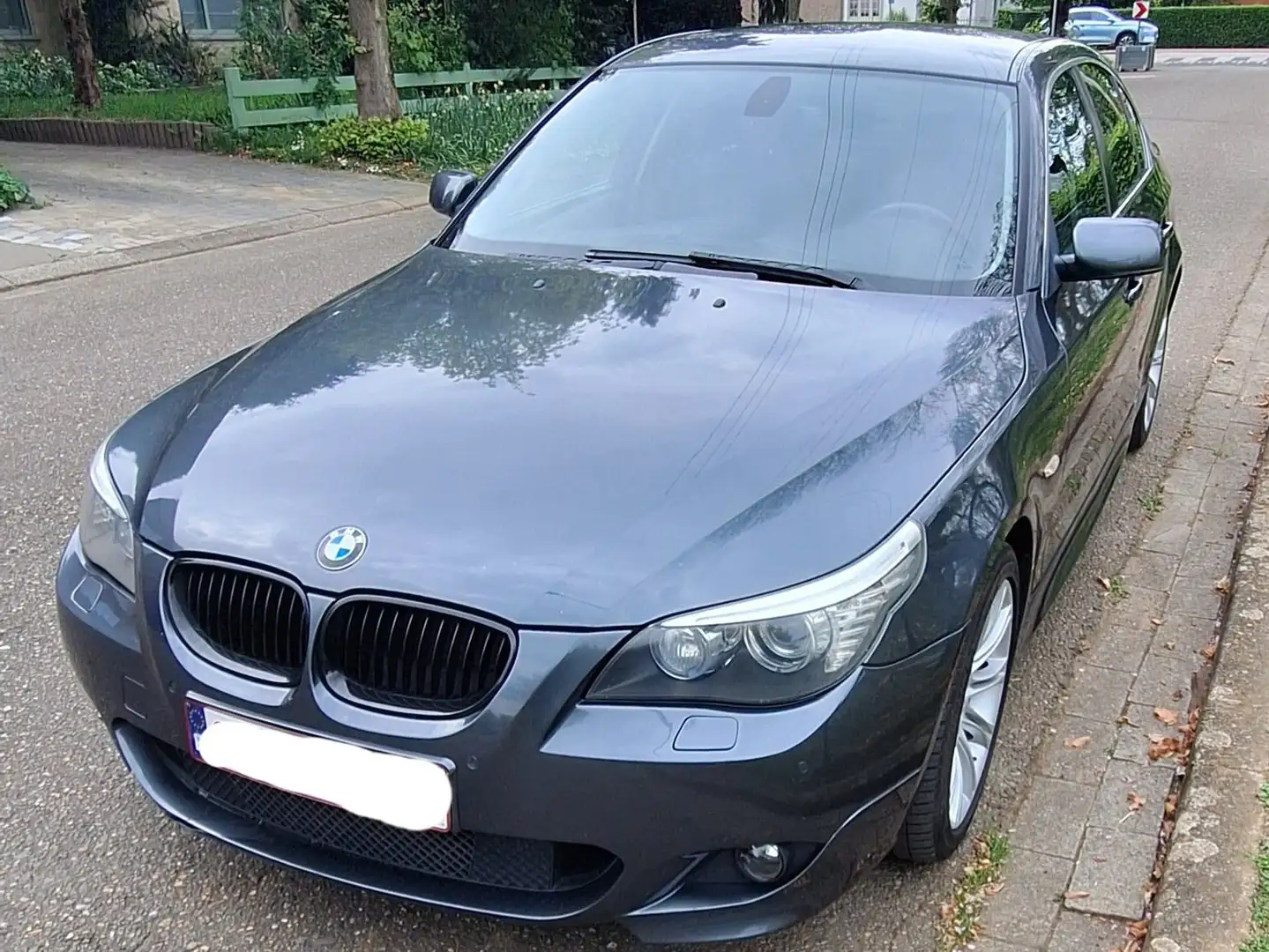 BMW 525 525i Aut. Grey - 2