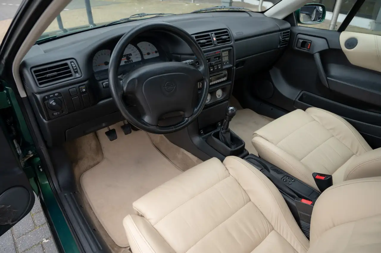 Opel Calibra 2.0i 16V, foto 6