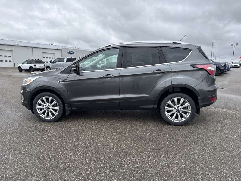 2017 Ford Escape Titanium  4WD | One Owner | Local High River | Nav — снимка 1