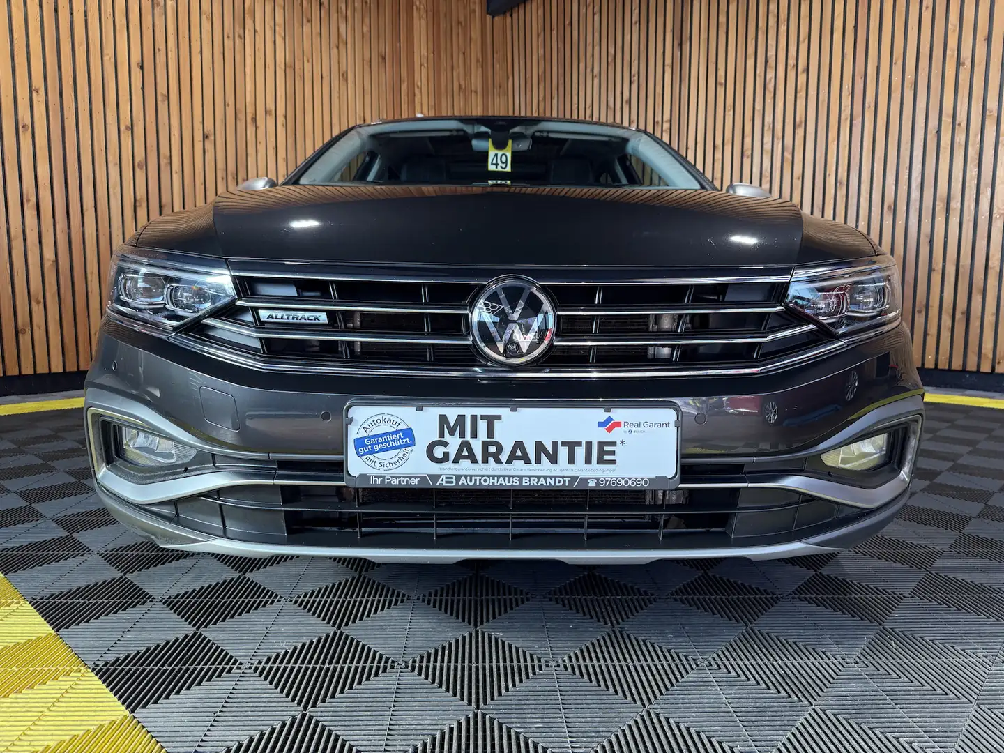 Volkswagen Passat Alltrack 4M DSG *Navi*IQ*AHK*360*Vir*Pano Grau - 2