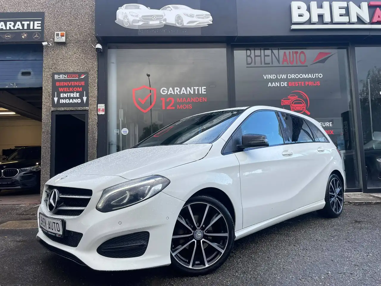 Mercedes-Benz B 180