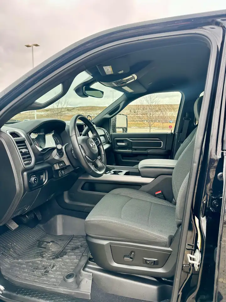 RAM 3500 снимка RAM 3500