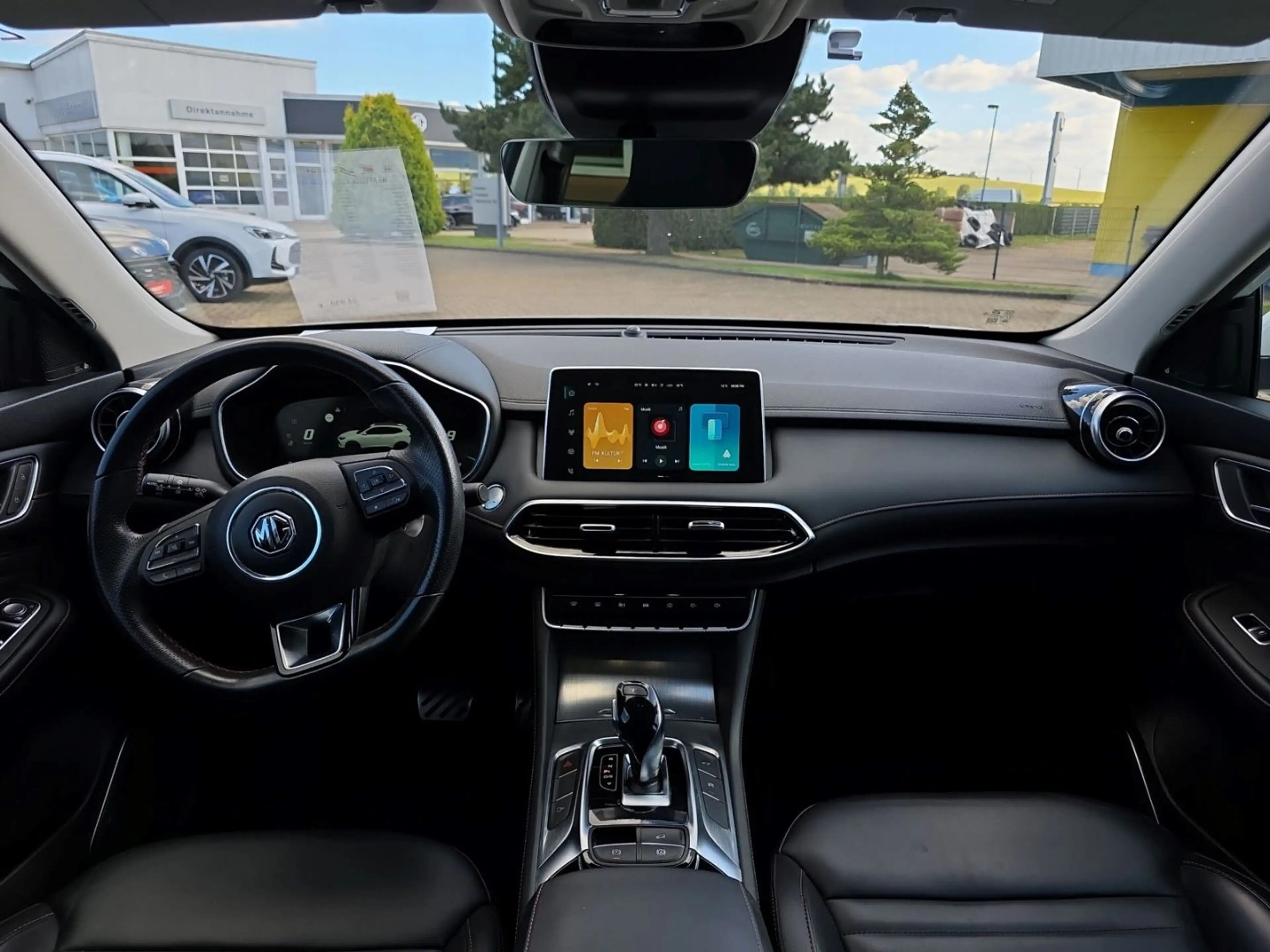 MG HS Luxury 1.5  Automatik AHK 8fach bereift EU6d — photo 13
