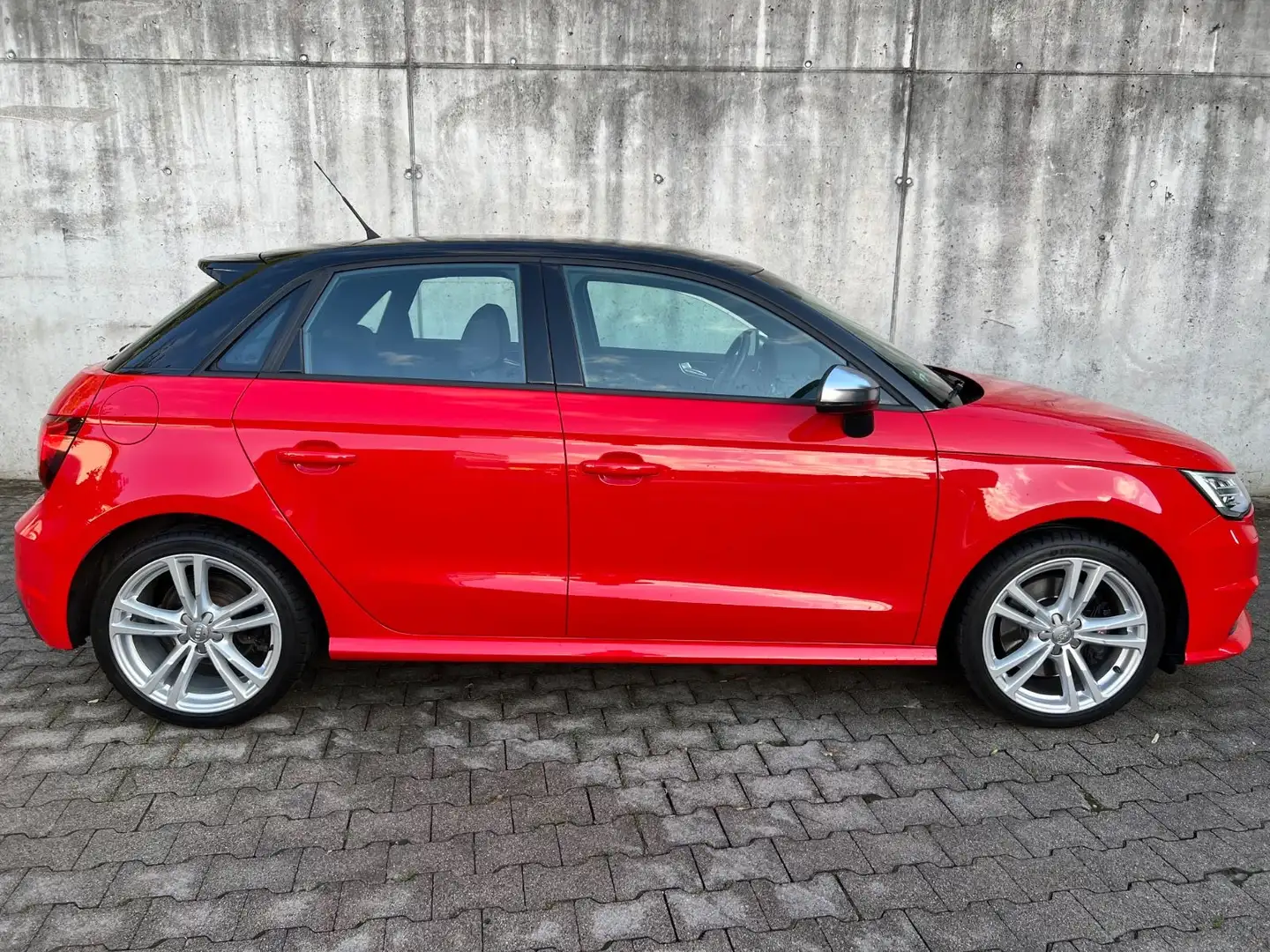 Audi S1 2.0TFSI quattroSportback*2Hand*TüvNeu*LED*Nav Rouge - 2