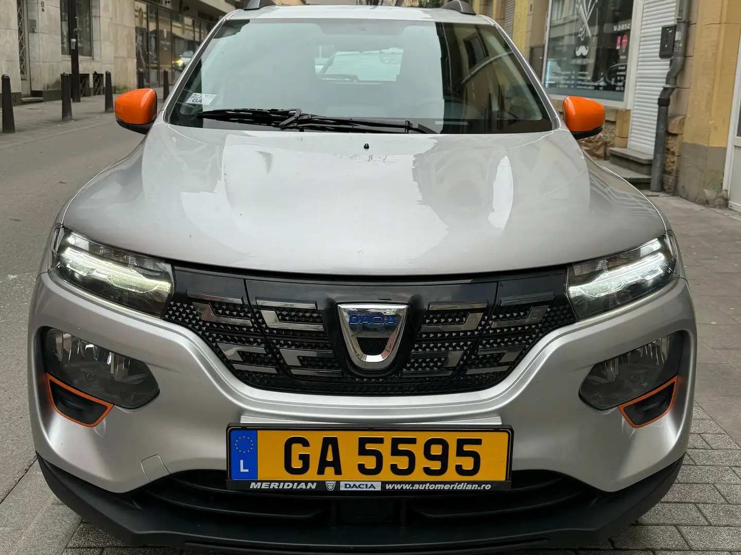 Dacia Spring Argent - 1