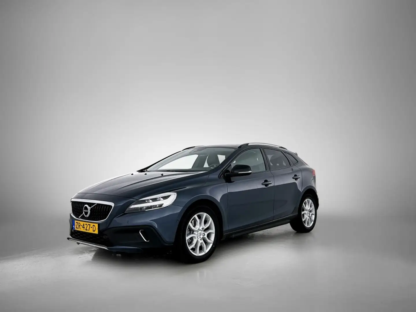 Volvo V40 Cross Country 1.5 T3 Polar+ Luxury | Trekhaak | Panoramadak | Ha Blauw - 1