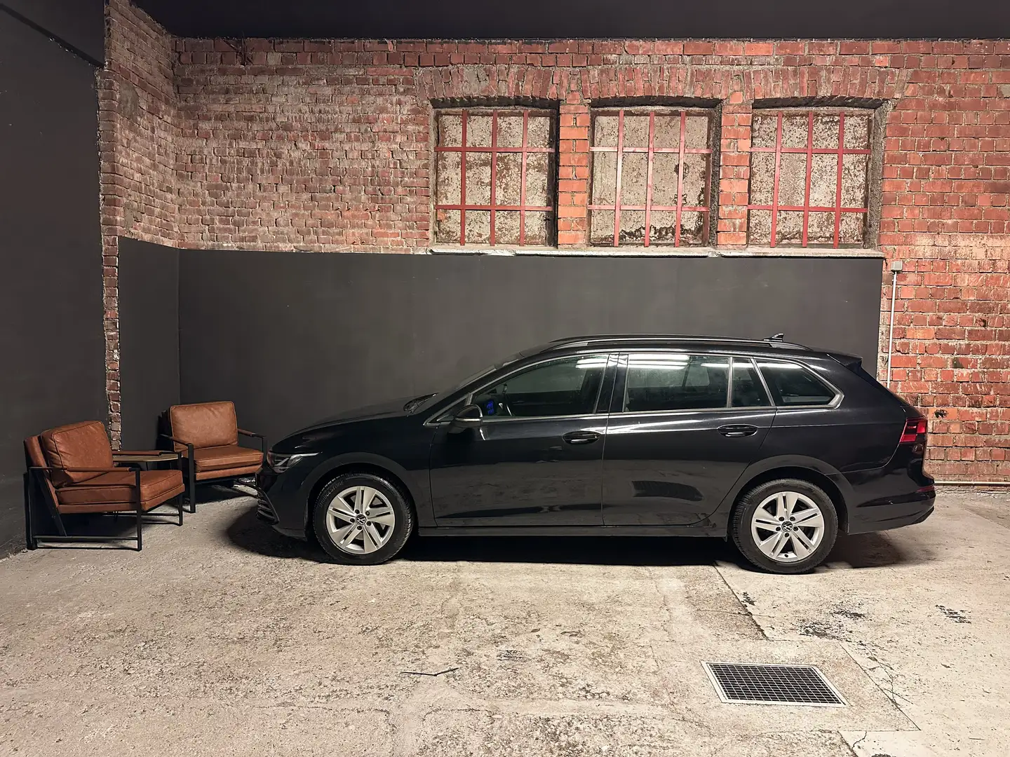 Volkswagen Golf Variant VIII 2.0 TDI DSG Life /Virtual / NAVI+/ APPLE Car/ Schwarz - 2